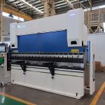 टिकाऊ वेल्डिंग साधने 80 टी / 3200 मिमी एअर उच्च तापमान उष्णता पंप प्रेस ब्रेक डीए 66 एन कंट्रोल सिस्टमसह